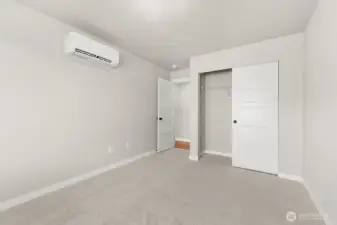 Photographs are for illustrative purposes only. Features, finishes, interior/exterior colors, landscaping and floorplan shown may vary from actual homes built.