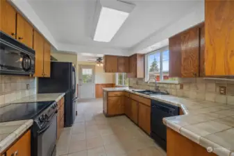 Spacious kitchen with tons of storage and cabinet space!