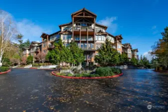 Nature like water feature greets you at the entrance.