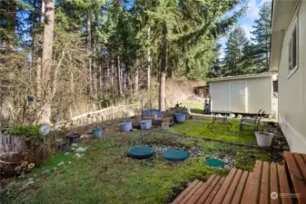 2 storage sheds