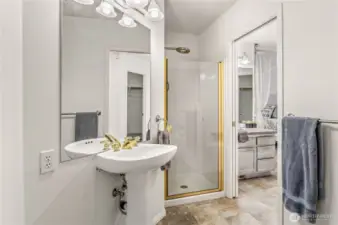 Bath that can be closed off to make a Powder Room for Guests