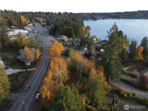Looking south SE at the intersection of Chico and Northlake Ways