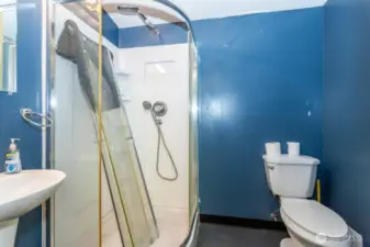 Three Quarter Bath in Gagage