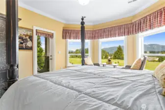 Guest suite w/ door to veranda