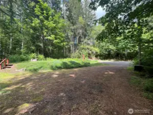 Spacious Driveway