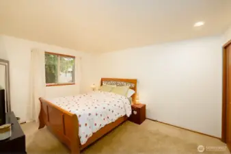 Upper bedroom