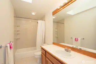 Upper full bathroom