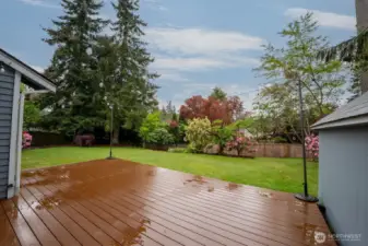 Enjoy nature while relaxing on your deck