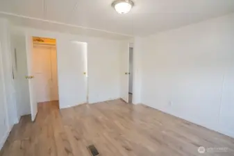 Primary bed