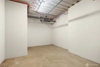 Massive storage space