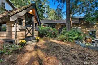 The hobbit playhouse!
