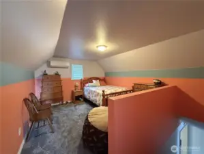 ADU/2nd floor bedroom