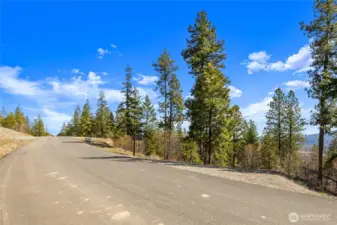 Founders rd with driveway on right