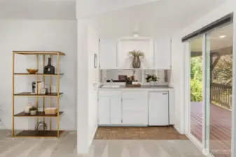 Breakfast nook in office