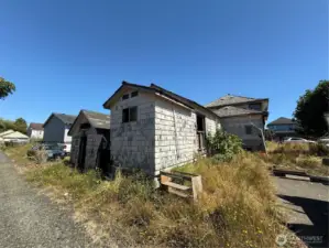 Alley and additional parking in rear of building