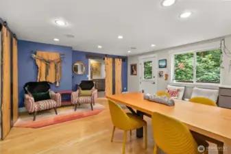 Real oak hardwood floors!