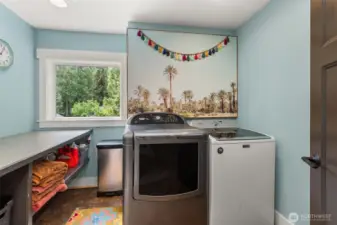 Upper laundry room