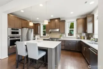 Bright kitchen with breakfast nook
