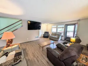 Extra sitting area off entry.