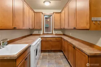 Mud/Laundry Room