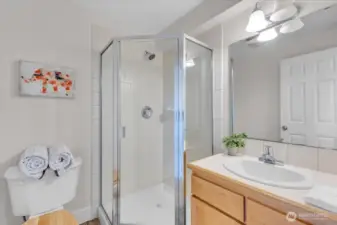 Main floor 3/4 bath