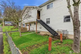 Nice yard with mature trees & shrubs.