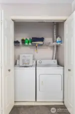 washer dryer included