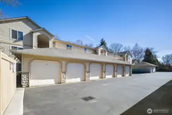 Exerterior view of condo building