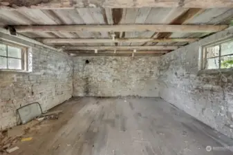 Root cellar inside