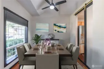 Dining room digitally staged