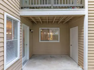 Patio w/storage