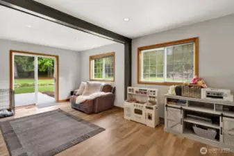 Main office or could make it a bedroom