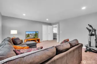 Bonus room with a closet could function as a 5th bedroom.