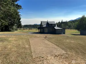 Water, power and septic to connect your tiny home, RV, Barn/garage!