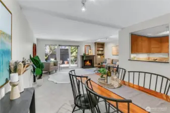 Spacious dining room and family room, with new carpet and paint thoughout!