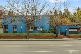 Welcome to The Richmond #106 @ Richmond Beach!