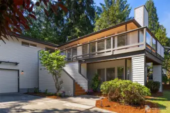 Another view of this welcoming home, are you in love yet?