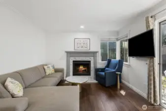 Sitting room open plan to kitchen
