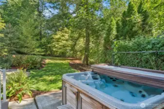 FS Outdoor Hot Tub