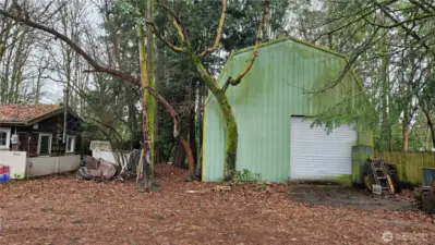 Approx 24' x 50' shop/garage