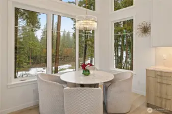 Enjoy your morning breakfast overlooking the 11th hole on Prospector Golf Course.