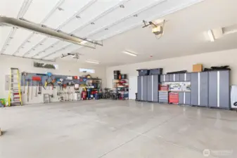 Oversized garage