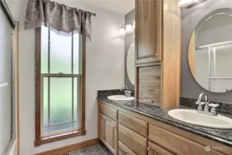 Kids/Guest full bath, love the double vanities and large window!