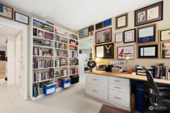 A reverse view shows the Guest Bedroom has convenient access from either the Living Room or the Hallway off the Kitchen.