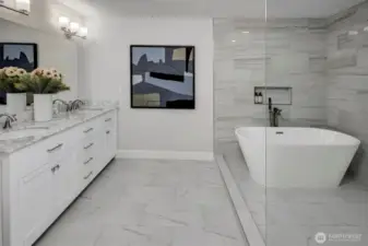 MIL - luxury bath