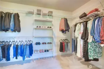 Master suite walking closet.