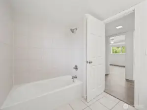 Main House Upper Bathroom