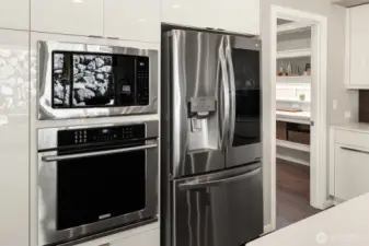 Beautiful SS Appliances