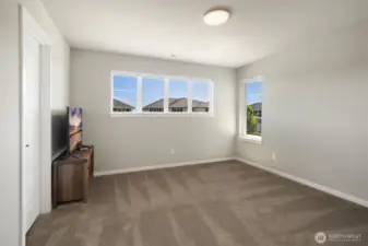 Upstairs Bedroom #4