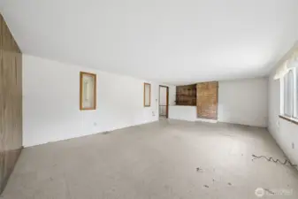 Another view of the large bonus room.